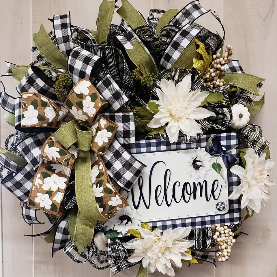 Wreath Sign * Black and White Welcome * 3 Sizes * Lightweight Metal